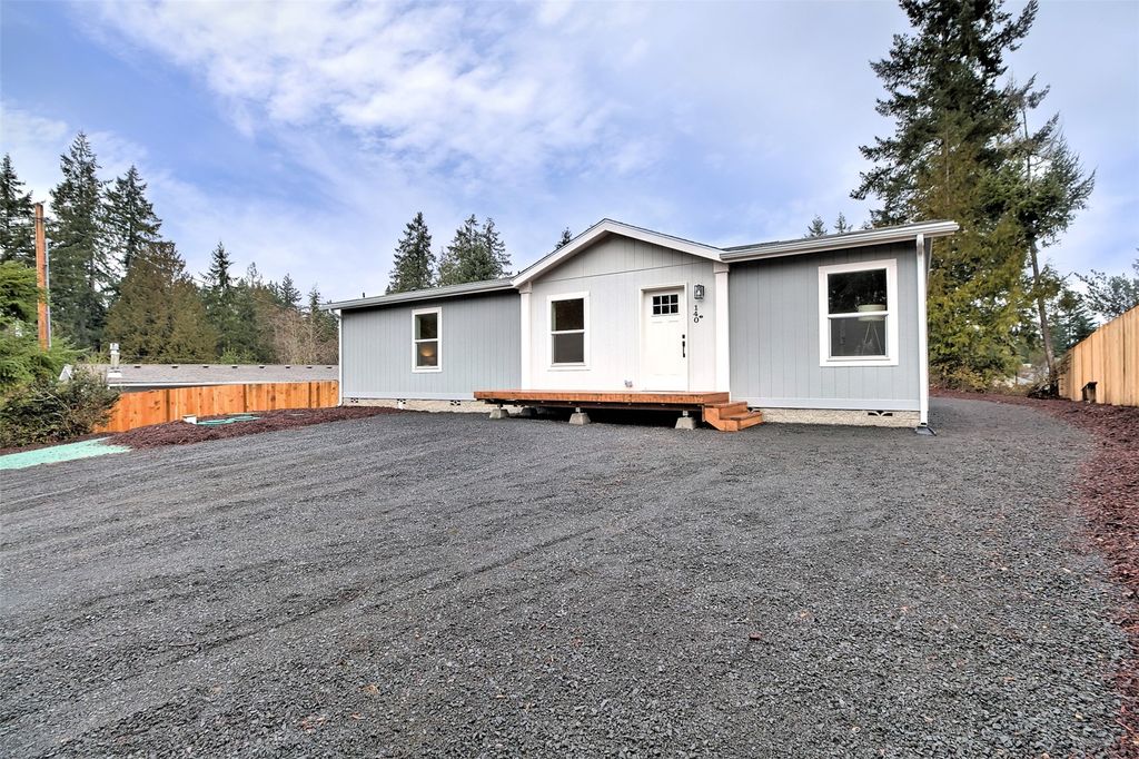 Photo of 140 E Elk Place, Shelton, WA 98584 (MLS # 2475815)
