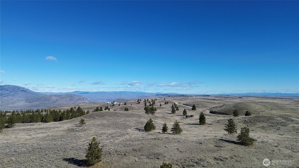 Photo of 0 Columbia River Bluffs Road, Waterville, WA 98858 (MLS # 2508634)