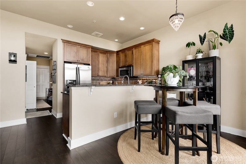 708 Market Street 402