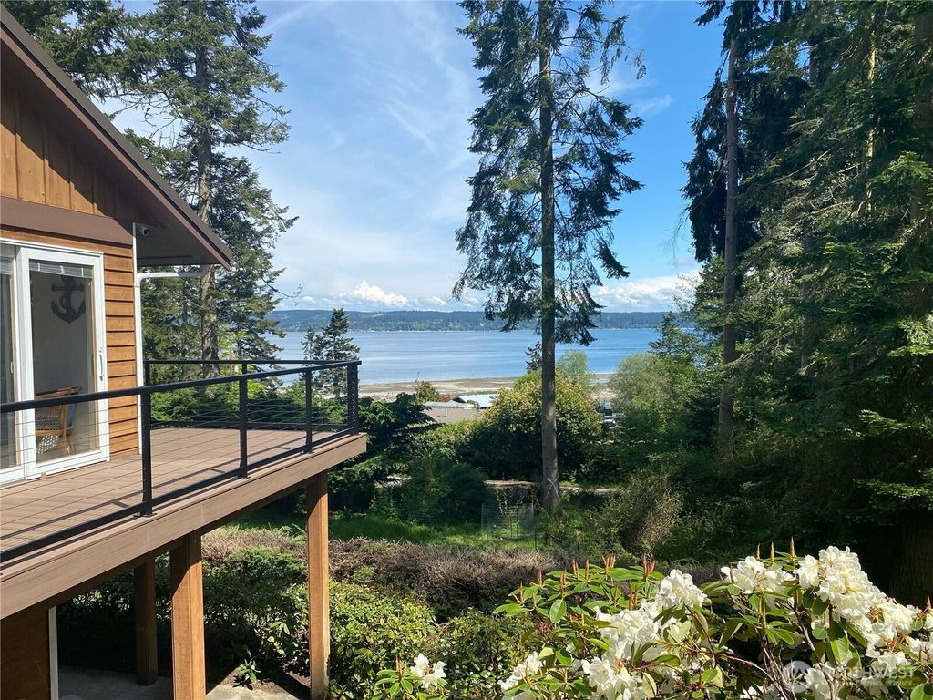 Photo of 209 Sara Vista Road, Coupeville, WA 98239 (MLS # 2459358)