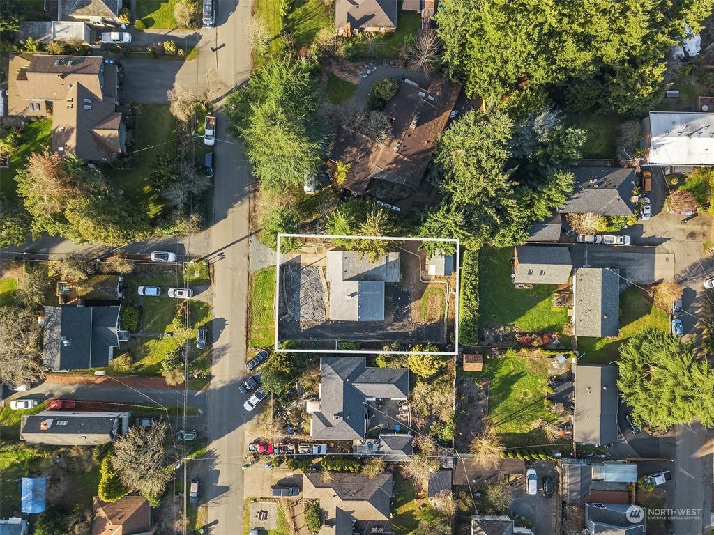 Photo of 13022 Corliss Avenue N, Seattle, WA 98133 (MLS # 2210682)