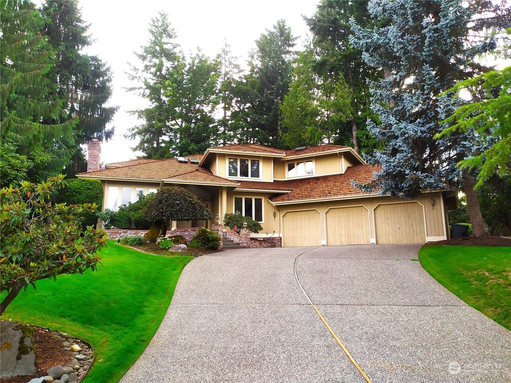 Photo of 4527 174th Avenue SE, Bellevue, WA 98006 (MLS # 2166611)