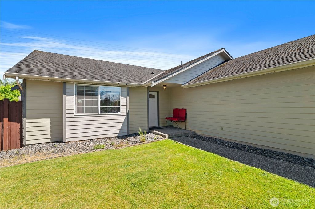 Photo of 18505 Ballantrae Drive, Arlington, WA 98223 (MLS # 2385545)