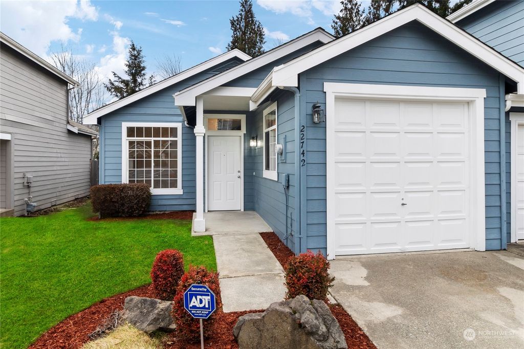 Photo of 22742 SE 242nd St St, Maple Valley, WA 98038 (MLS # 2187110)