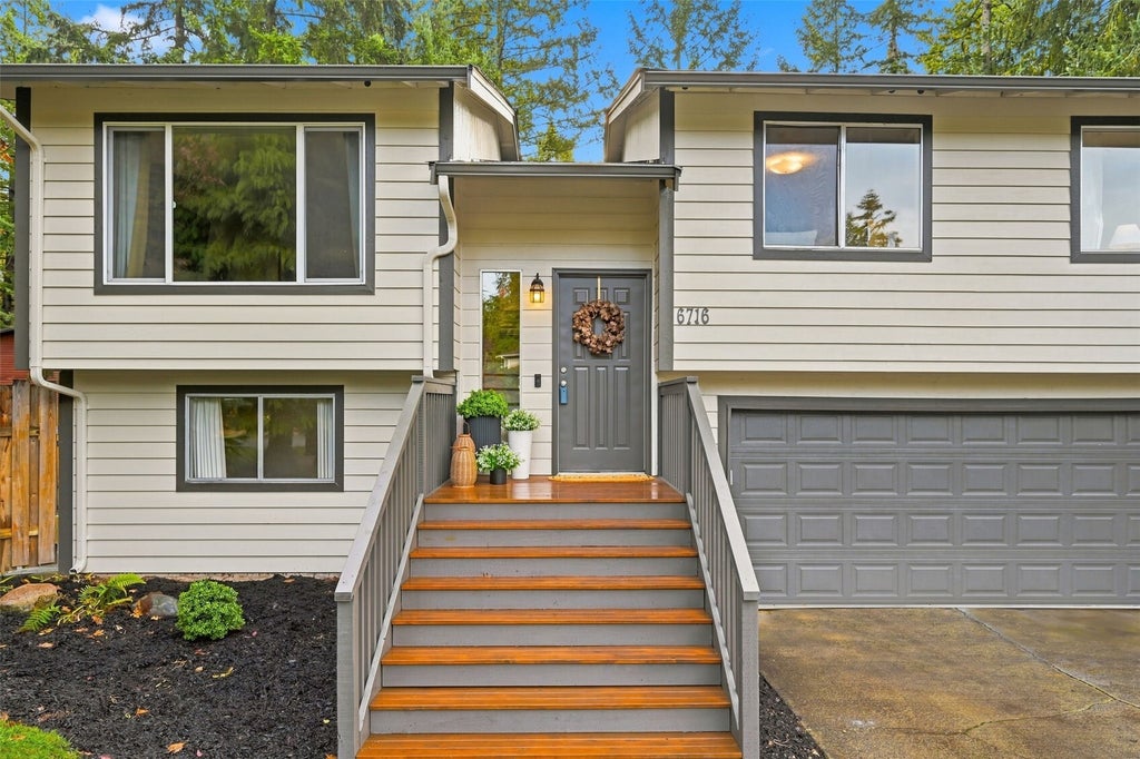 Photo of 6716 163rd St Ct E CT, Puyallup, WA 98375 (MLS # 2599286)
