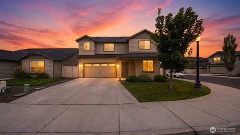 Photo of 543 SW Angelina Loop, College Place, WA 99362 (MLS # 2557957)