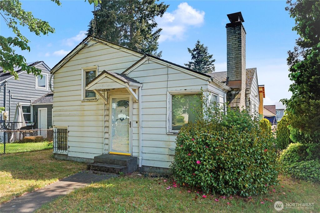 Photo of 6422 28th Avenue S, Seattle, WA 98108 (MLS # 2526171)