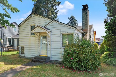 Photo of 6422 28th Avenue S, Seattle, WA 98108 (MLS # 2526171)