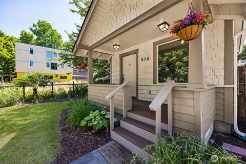 Photo of 930 S M Street, Tacoma, WA 98405 (MLS # 2437106)