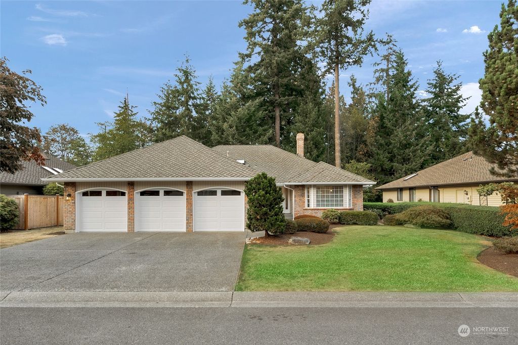 Photo of 4121 124th Street SE, Everett, WA 98208 (MLS # 1990374)