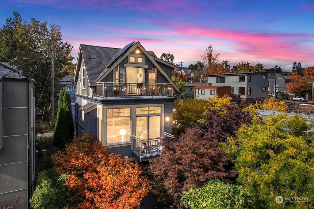 Photo of 417 21st Avenue, Seattle, WA 98122 (MLS # 2303886)