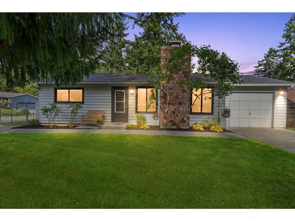 Photo of 12611 50th Drive SE, Everett, WA 98208 (MLS # 2447145)