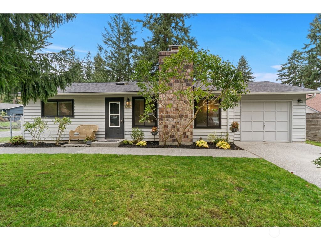 Photo of 12611 50th Drive SE, Everett, WA 98208 (MLS # 2447145)