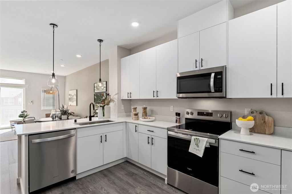 Photo of 16830 20th Avenue W #F1, Lynnwood, WA 98037 (MLS # 2513303)