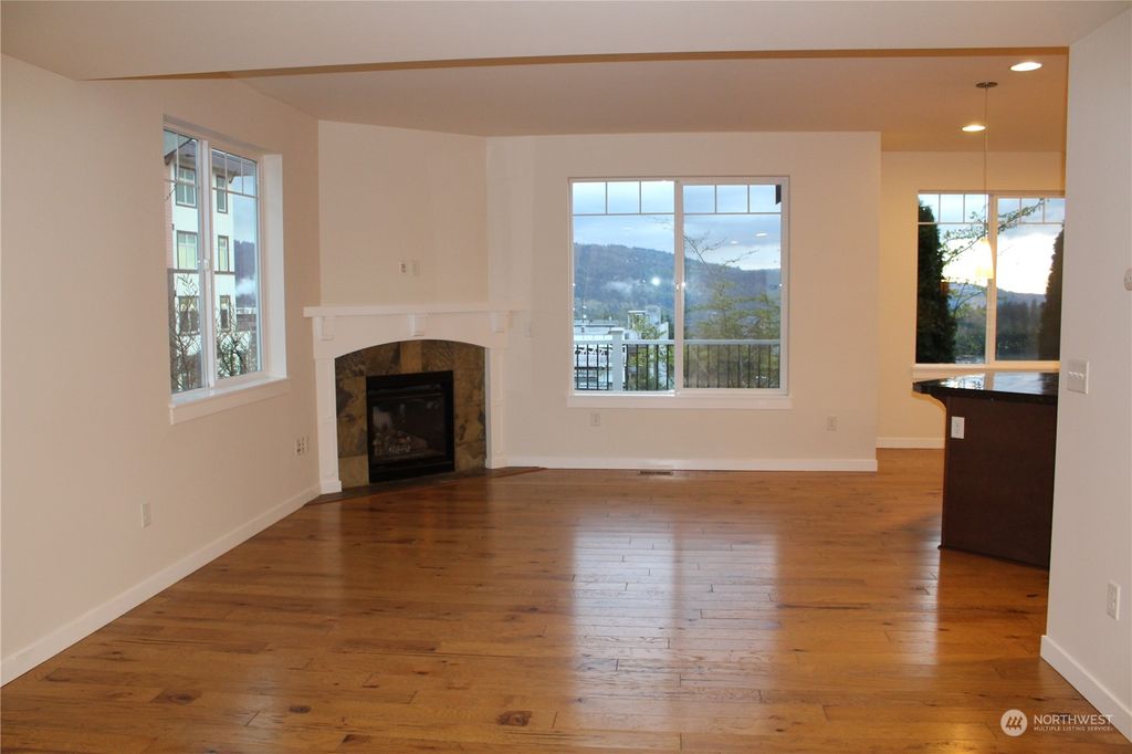 Photo of 976 NE Ingram Street, Issaquah, WA 98029 (MLS # 2215997)