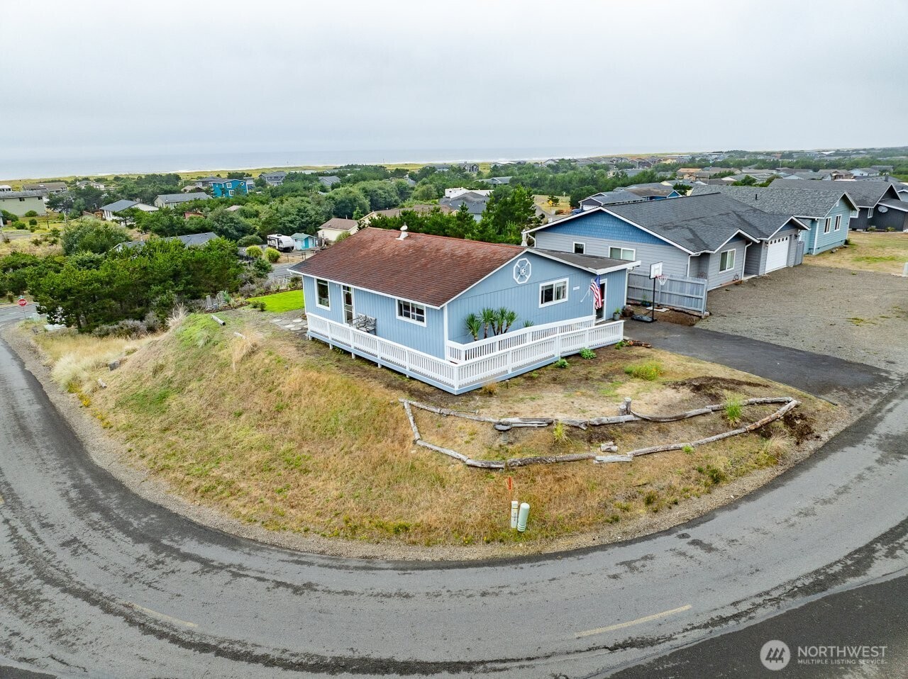 32007 J Place