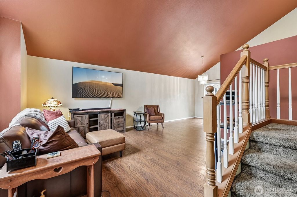 Photo of 11633 26th Place SE, Lake Stevens, WA 98258 (MLS # 2522288)