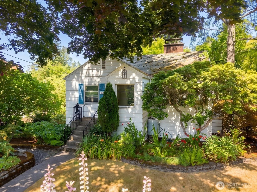 Photo of 8552 31st Avenue NW, Seattle, WA 98117 (MLS # 2557141)