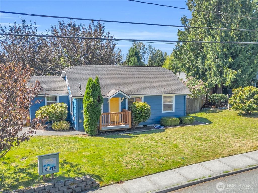 Photo of 232 Dorn Avenue, Everett, WA 98208 (MLS # 2424585)
