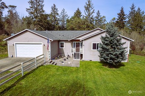 A home in Lakebay