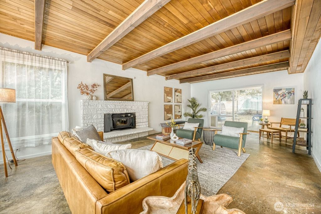 Photo of 234 SW 208th Street, Normandy Park, WA 98166 (MLS # 2493973)