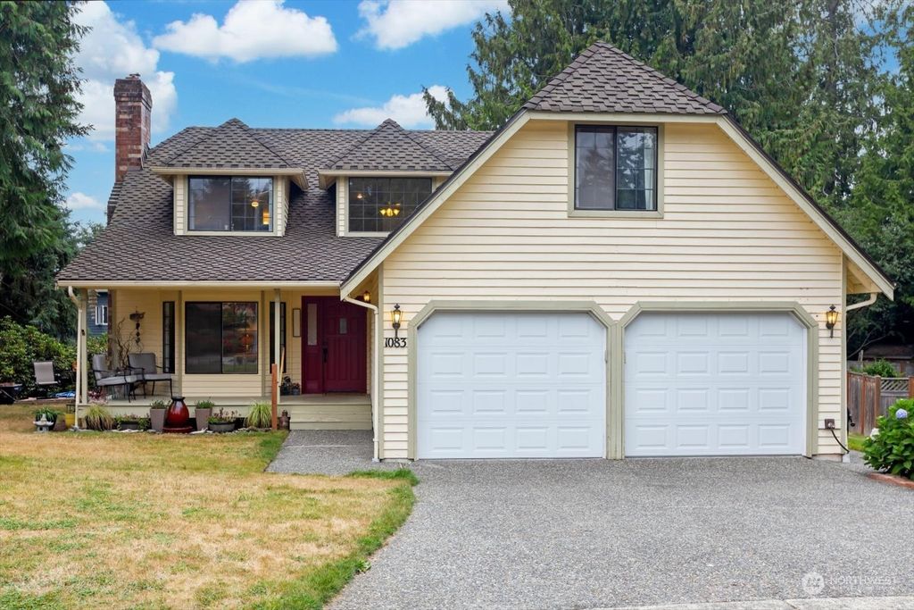 Photo of 1083 18th Court, Mukilteo, WA 98275 (MLS # 2155368)