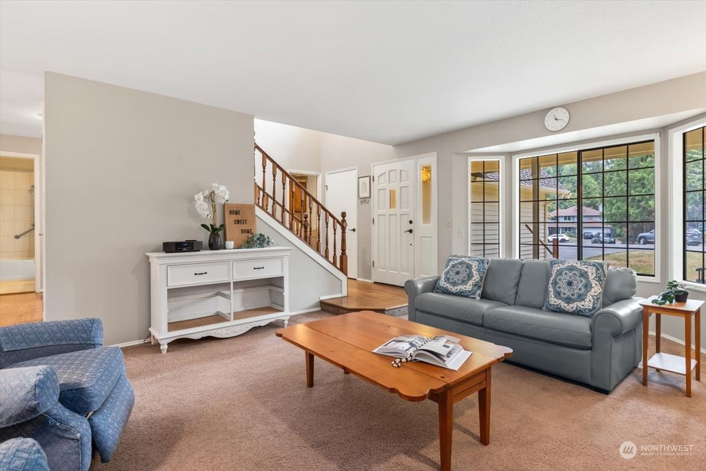 Photo of 1083 18th Court, Mukilteo, WA 98275 (MLS # 2155368)