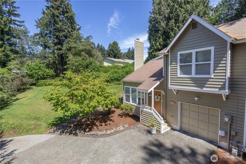 Photo of 1524 Marine Drive, Bremerton, WA 98312 (MLS # 2545268)