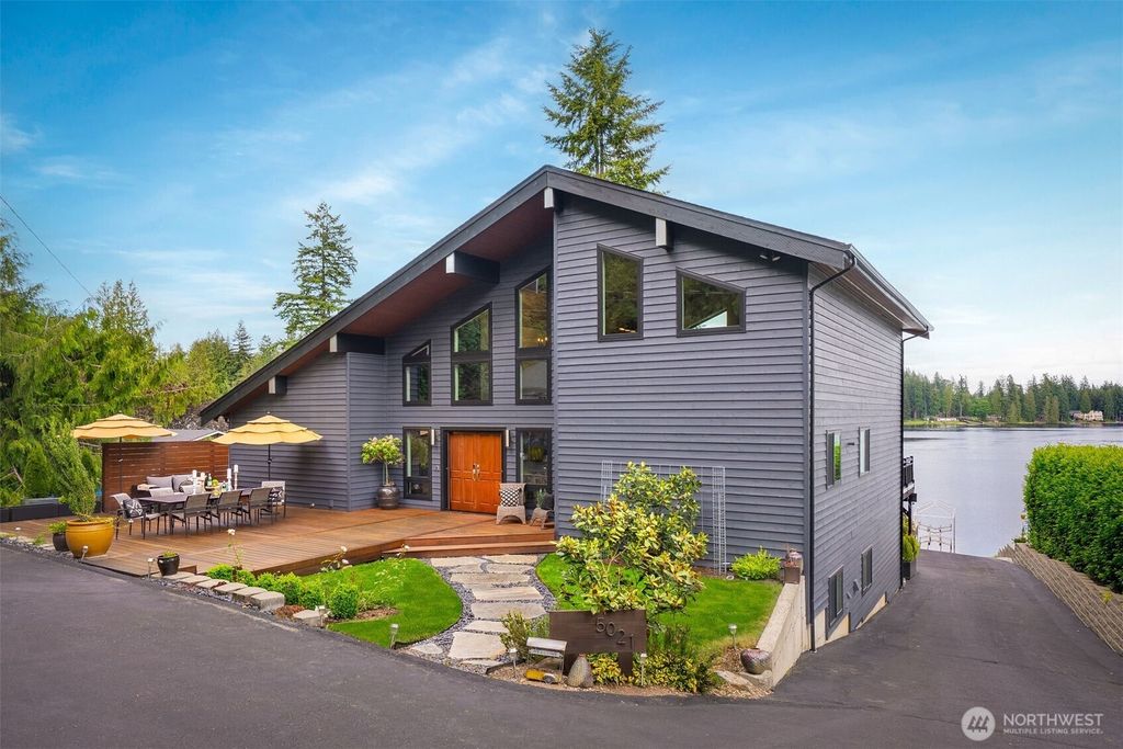 Photo of 5021 175th Avenue SE, Snohomish, WA 98290 (MLS # 2385398)