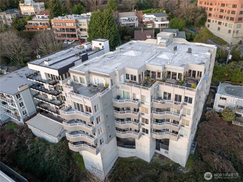 601 W Mercer Place 301