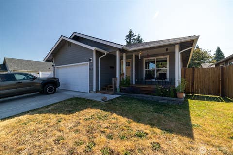 Photo of 1418 Windsor Avenue, Centralia, WA 98531 (MLS # 2554102)