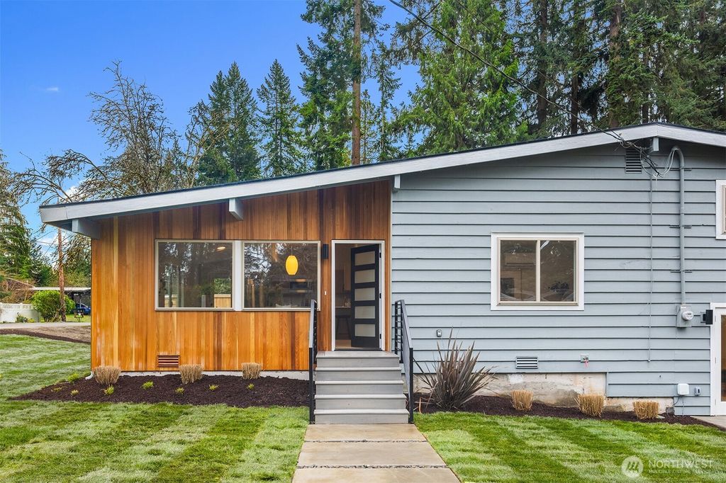Photo of 12241 NE 65 Street, Kirkland, WA 98033 (MLS # 2489090)