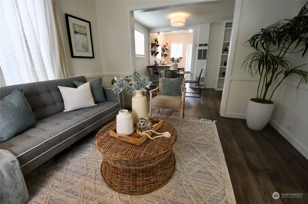 Photo of 3210 Oakes Avenue, Everett, WA 98201 (MLS # 2170565)