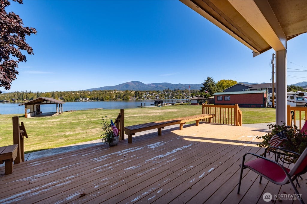 Photo of 18281 W Big Lake Boulevard, Mount Vernon, WA 98274 (MLS # 2585472)