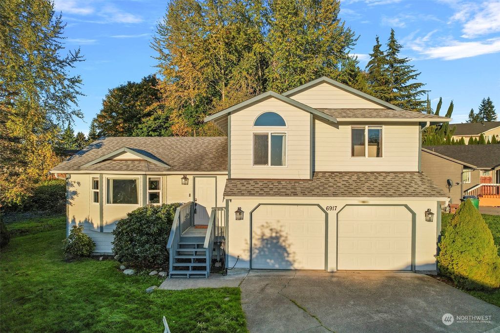Photo of 6917 54th Place NE, Marysville, WA 98270 (MLS # 2165443)