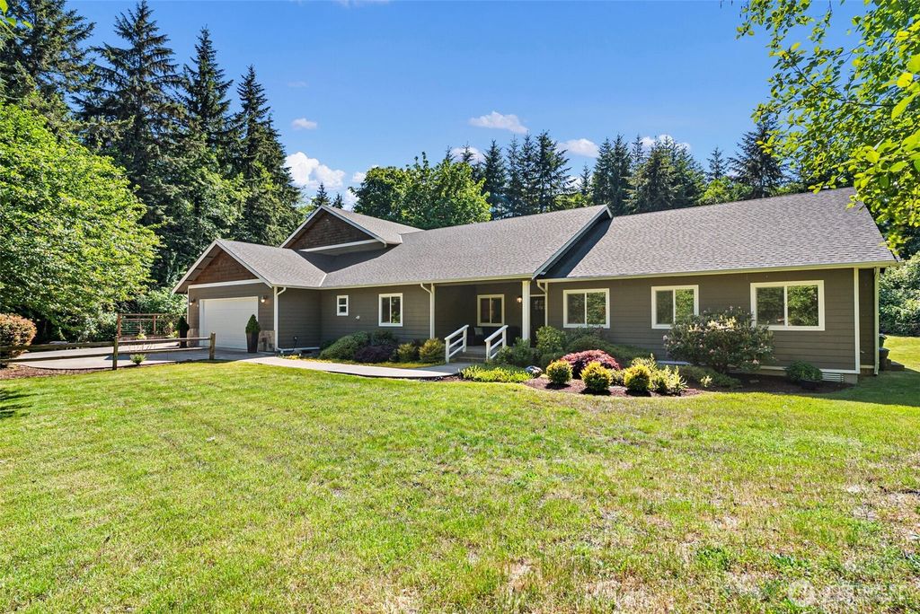 Photo of 11668 Banner Rd SE RD, Olalla, WA 98359 (MLS # 2527670)