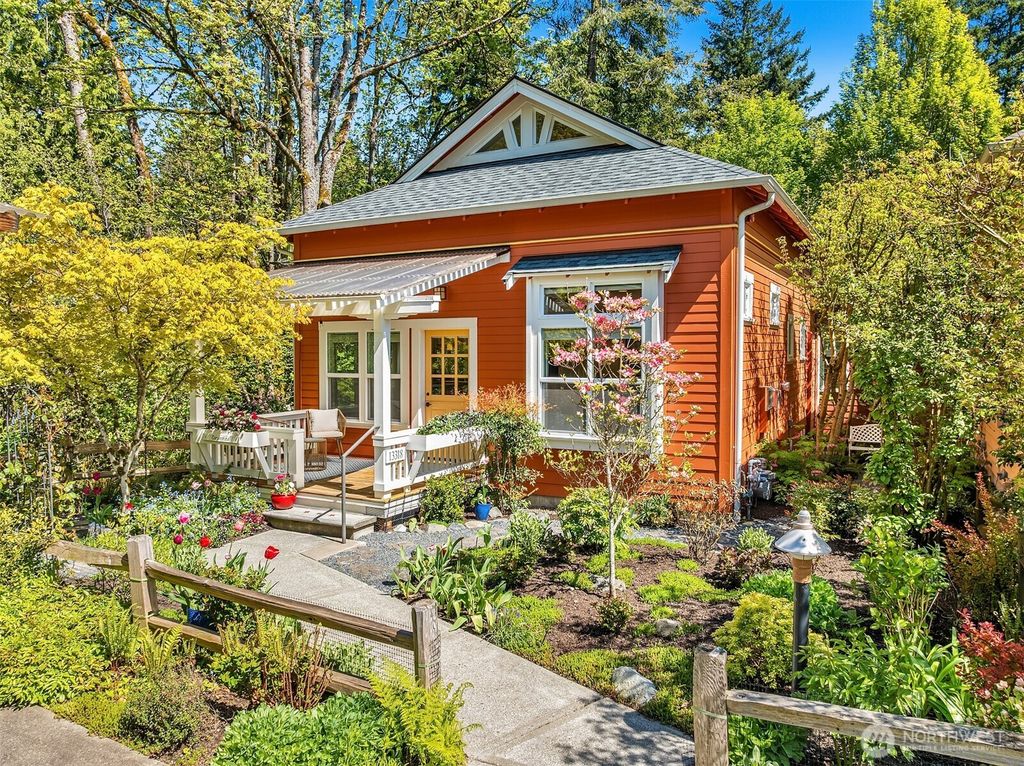 Photo of 13318 NE 111th Court #6, Redmond, WA 98052 (MLS # 2365216)