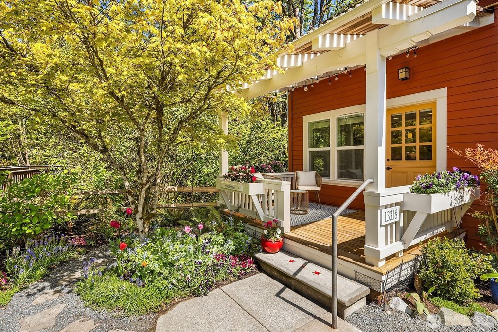 Photo of 13318 NE 111th Court #6, Redmond, WA 98052 (MLS # 2365216)