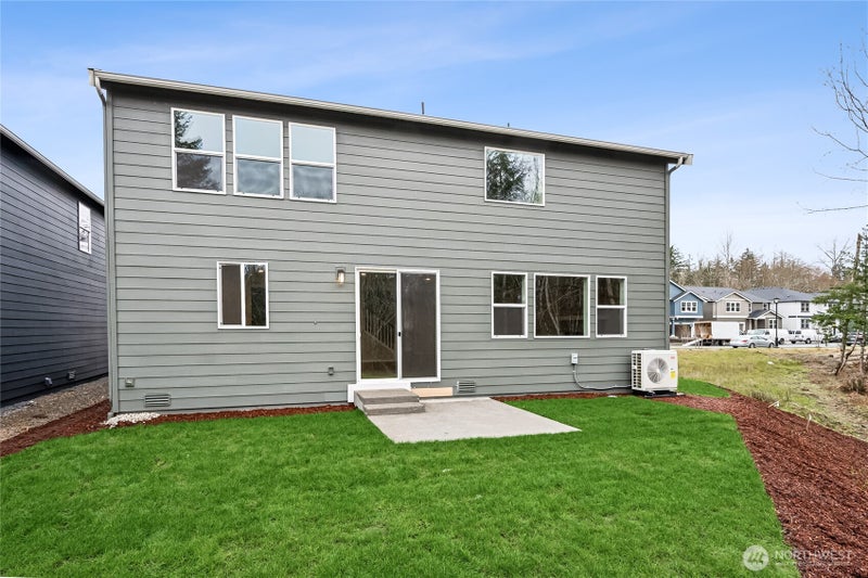 2425 Trailside Drive NE 94