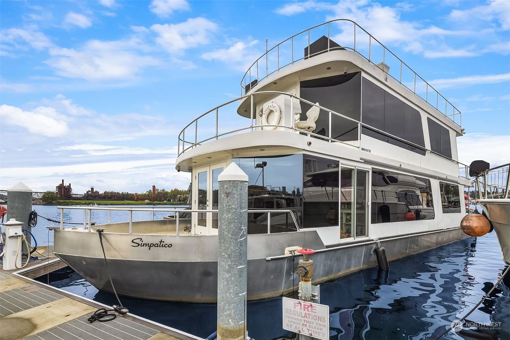 Photo of 10 E Roanoke Street #32, Seattle, WA 98102 (MLS # 2309763)