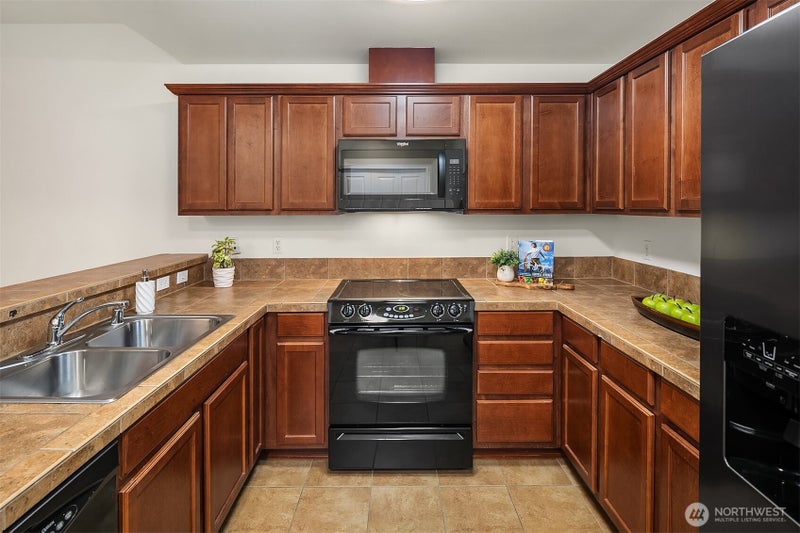 1731 10th Avenue NE B115