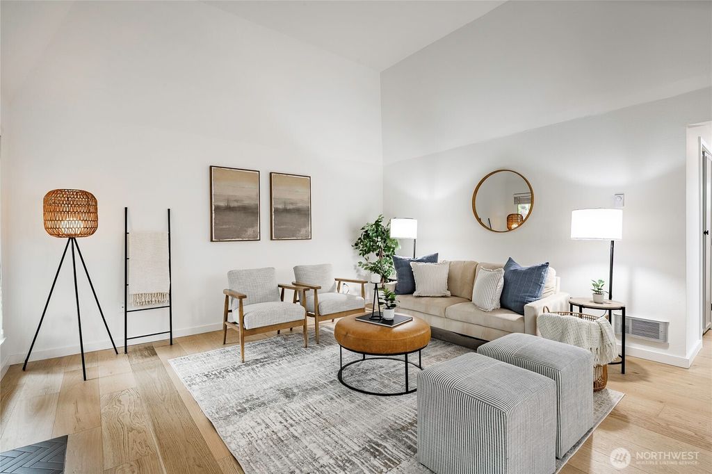 Photo of 1607 102nd Place NE #D1, Bellevue, WA 98004 (MLS # 2494670)