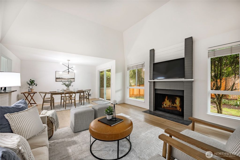 Photo of 1607 102nd Place NE #D1, Bellevue, WA 98004 (MLS # 2494670)