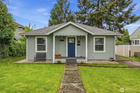 Photo of 2828 Fir Street, Longview, WA 98632 (MLS # 2514178)