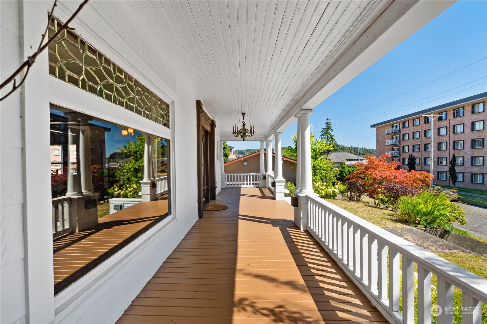 114 W 2nd Street