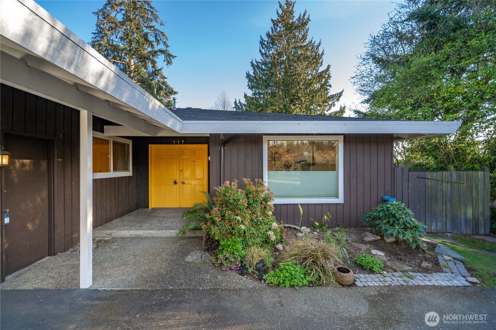 Photo of 117 NW 130th Street, Seattle, WA 98133 (MLS # 2504476)