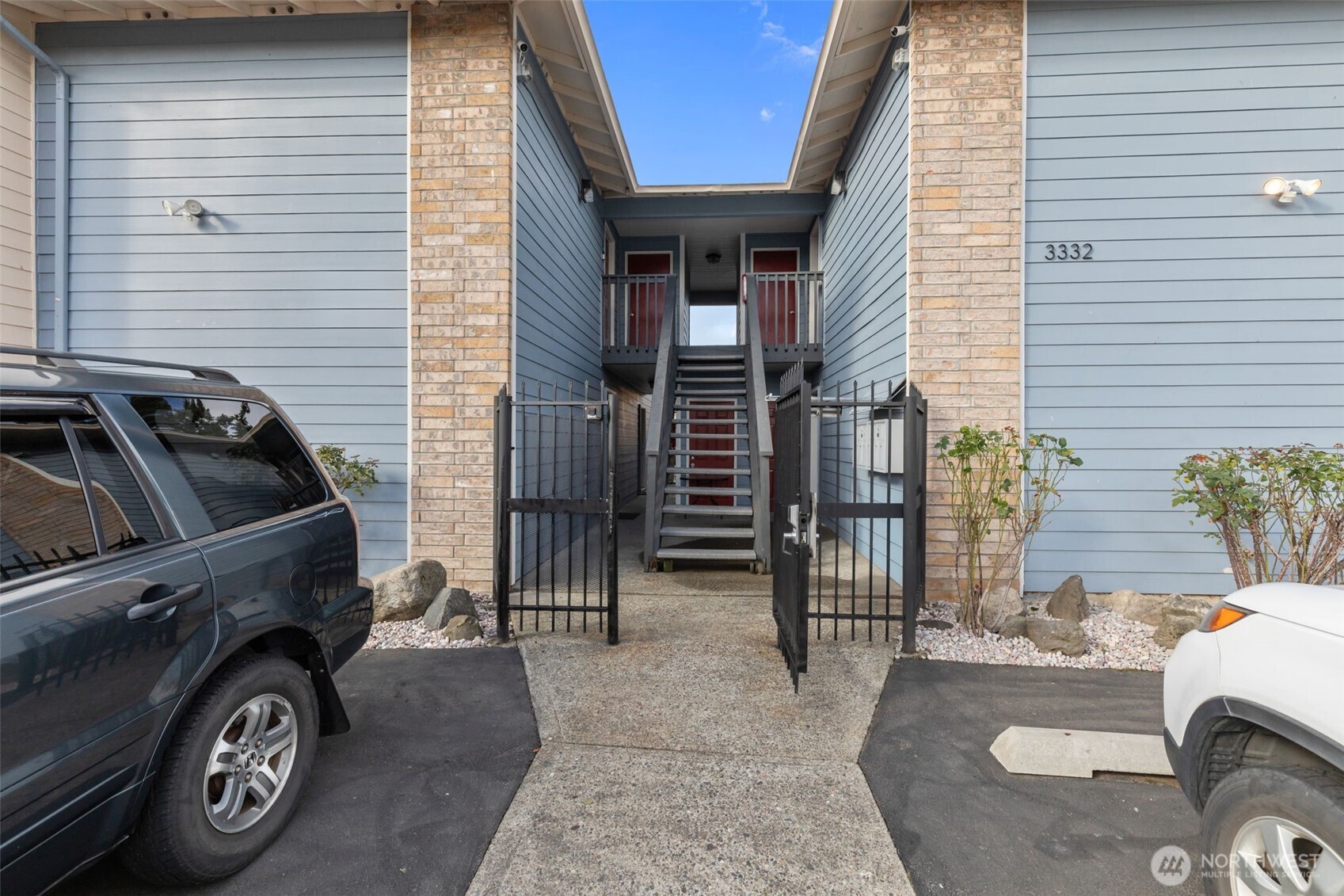3332 Chandler Street 1-8