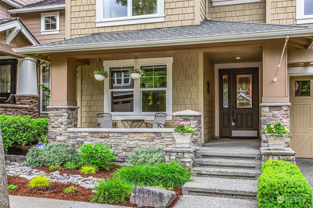 Photo of 1595 24th Avenue NE, Issaquah, WA 98029 (MLS # 2239892)