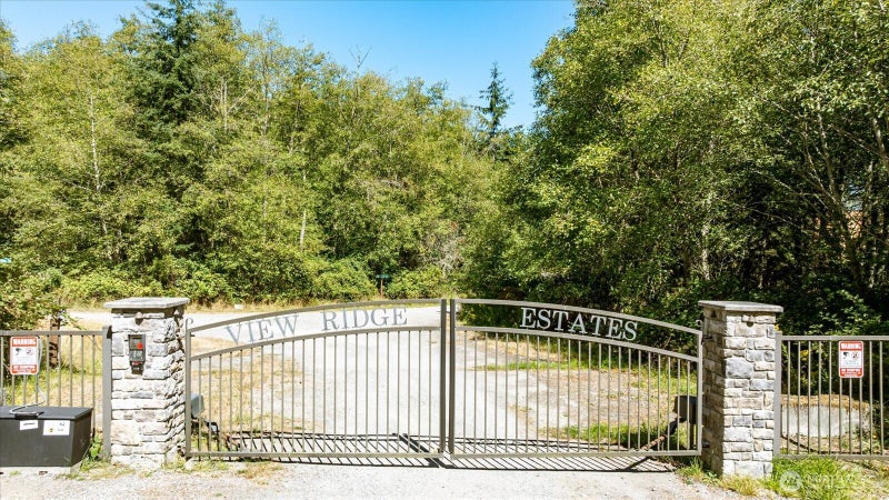 3437 Water View