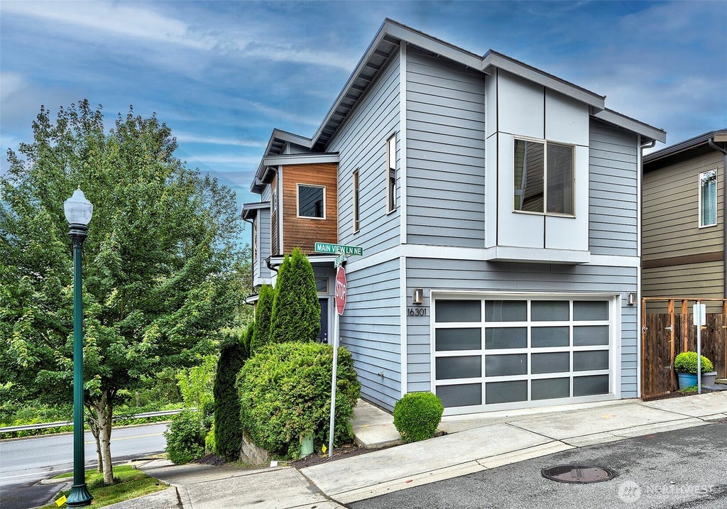 Photo of 16301 Main View Lane NE, Duvall, WA 98019 (MLS # 2590120)